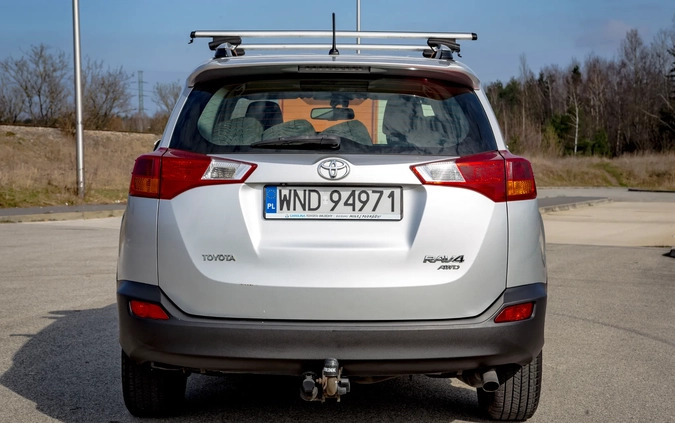 Toyota RAV4 cena 45000 przebieg: 310000, rok produkcji 2015 z Kielce małe 232